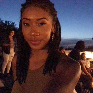 Meet your Posher, Victoria!